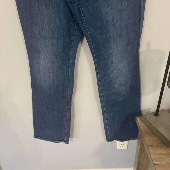 Old Navy Kicker Boot Cut Midrise Bootcut Jeans Women's Plus Size 18 W LONG Tall - Picture 3 of 6